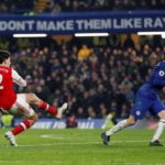 10-man Arsenal earn dramatic point against Chelsea