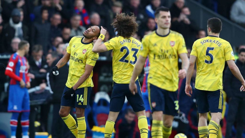 Aubameyang sees red as Arsenal draw with Palace