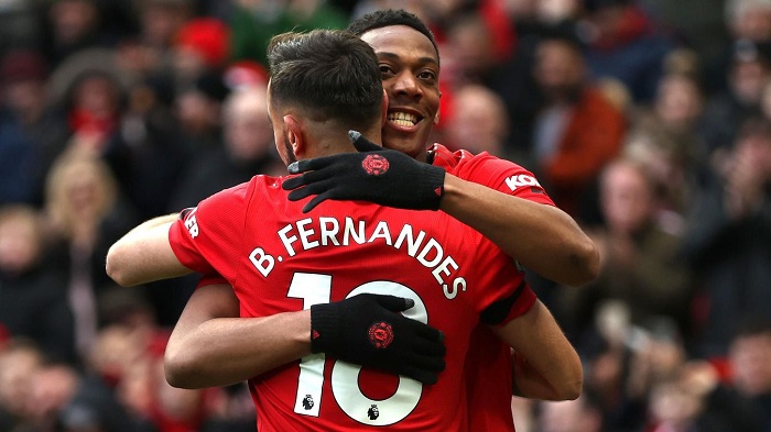 Fernandes stars as Man United thrash Watford