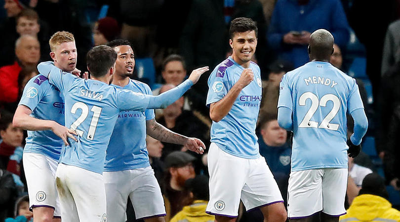 De Bruyne shines as Man City cruise past West Ham