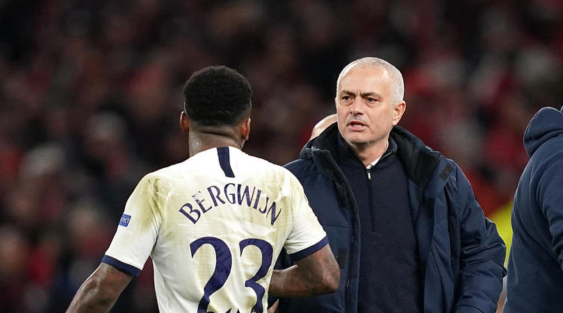 Tottenham Hotspur's Steven Bergwijn shakes hands with manager Jose Mourinho