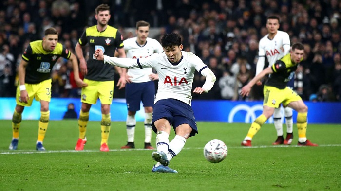 Late Son penalty sends Tottenham past Southampton in FA Cup