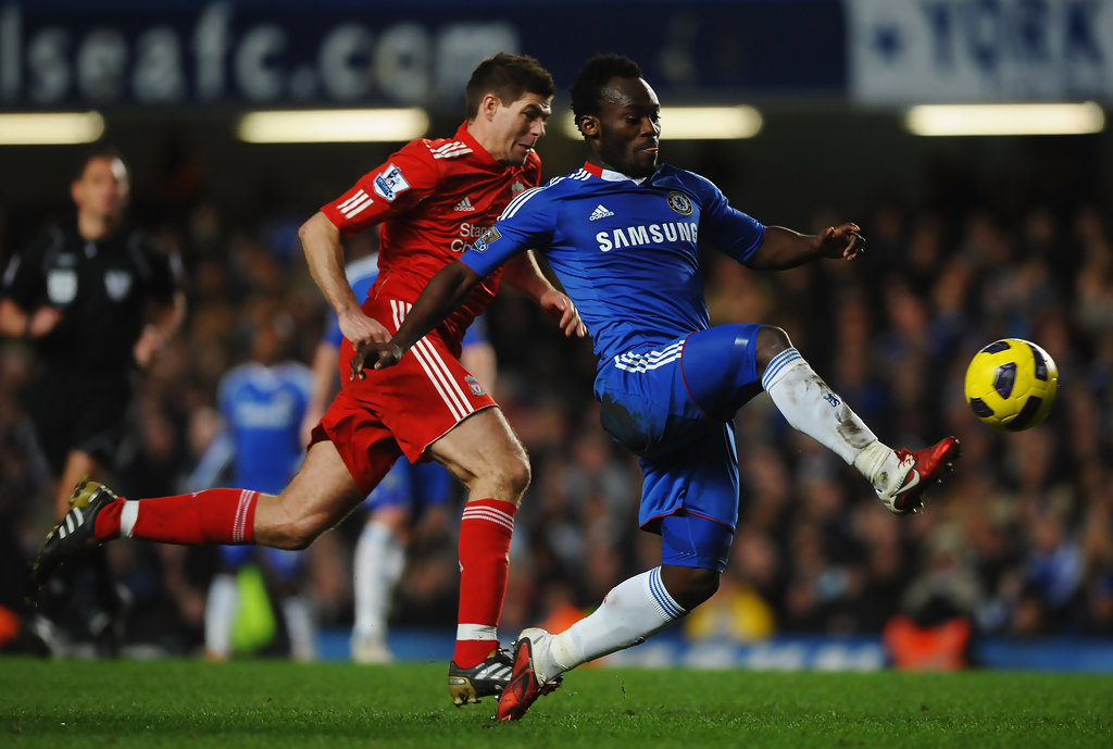 Essien names Gerrard, Scholes as his toughest opponents