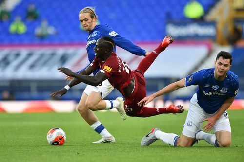 Everton draw dents Liverpool’s title charge