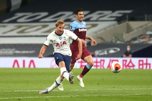 Kane on target as Spurs sink West Ham