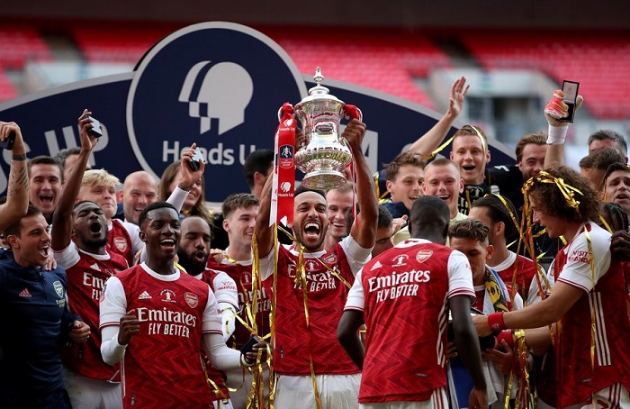 Arsenal edge Chelsea to secure FA Cup glory