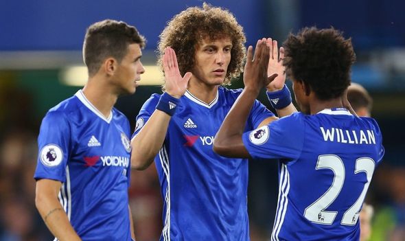 Oscar claims Luiz, Willian want him at Arsenal