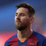 Messi is still in Barca WhatsApp group - De Jong