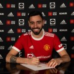 Fernandes signs new Man Utd deal till 2026