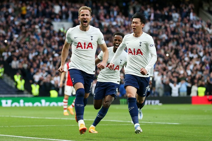 Tottenham thump Arsenal in North London derby