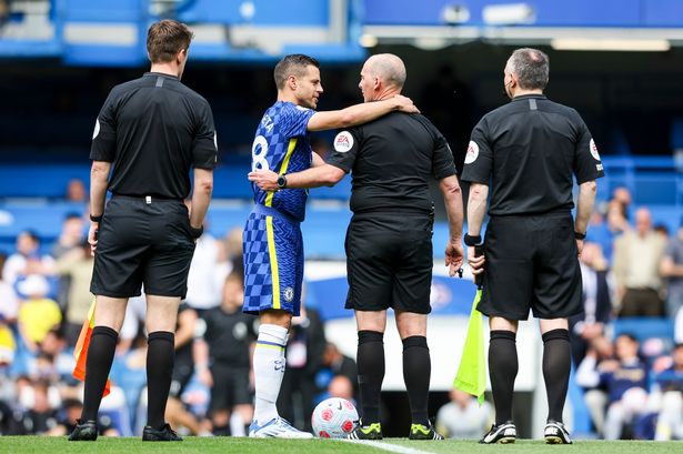 Watch: Legendary ref Mike Dean wields whistle for final time