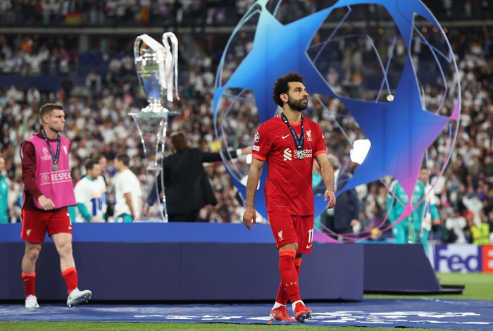 PARIS, FRANCE - MAY 28: Mohamed Salah of Liverpool looks dejected following their sides defeat in the UEFA Champions League final match between Liverpool FC and Real Madrid at Stade de France on May 28, 2022 in Paris, France. (Photo by Julian Finney/Getty Images)