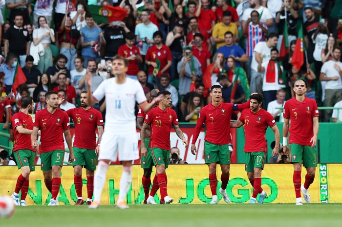 LISBON, PORTUGAL - JUNE 09: Goncalo Guedes of Portugal celebrates with Cristiano Ronaldo after scoring their side's second goal during the UEFA Nations League League A Group 2 match between Portugal and Czech Republic at Estadio Jose Alvalade on June 09, 2022 in Lisbon, Portugal. (Photo by Carlos Rodrigues/Getty Images)