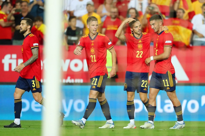 MALAGA, SPAIN - JUNE 12: Pablo Sarabia of Spain celebrates with Dani Olmo and Ferran Torres after scoring their team's second goal during the UEFA Nations League League A Group 2 match between Spain and Czech Republic at La Rosaleda Stadium on June 12, 2022 in Malaga, Spain. (Photo by Fran Santiago/Getty Images)