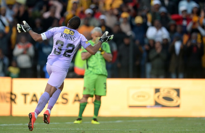 Itumeleng Khune of Kaizer Chiefs runs to celebrate after saving a penalty in the shootout during the 2022 MTN8 quarterfinal between Stellenbosch FC and Kaizer Chiefs at Danie Craven Stadium in Stellenbosch on 28 August 2022 © Ryan Wilkisky/BackpagePix