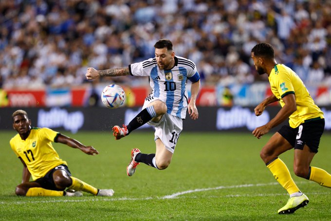 Lionel Messi at the double as Argentina streak continues with