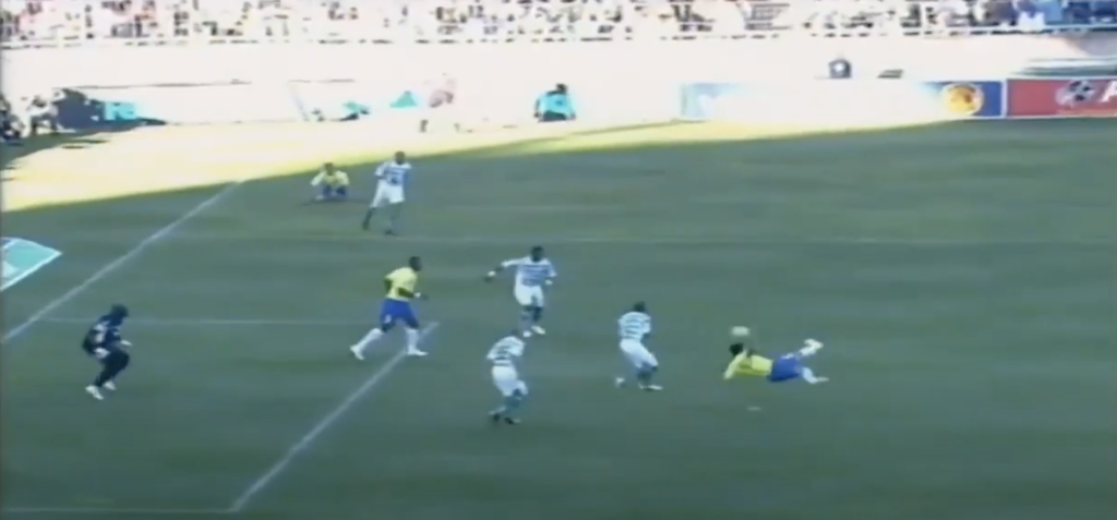 Rewind: Jose Torrealba's scissor kick