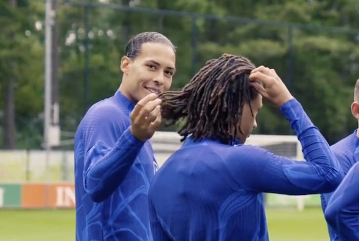 Watch: The bromance within Netherlands squad