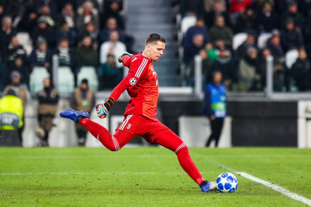 Szczesny comes out of retirement to join Barcelona on one year deal