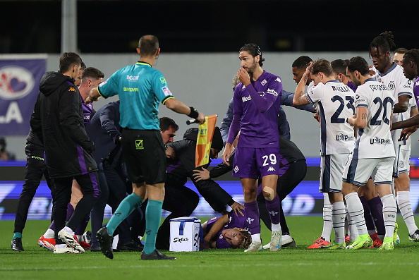 Fiorentina's match with Inter stopped after Bove collapses